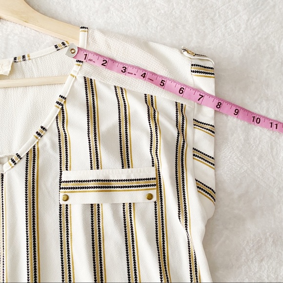 Stripe Cap Sleeve Ruched Side V-Neck Top - Picture 5 of 9